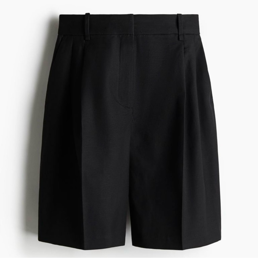 h&m black bermuda shorts size 4